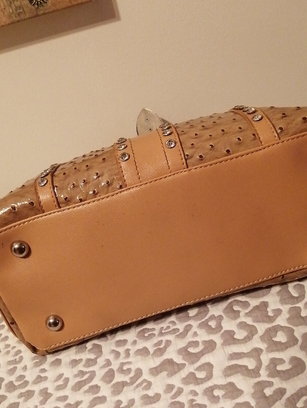 Silverake Ostrich Embossed Vegan Leather With Sparkling Crystals ShoulderBag - Picture 8 of 13
